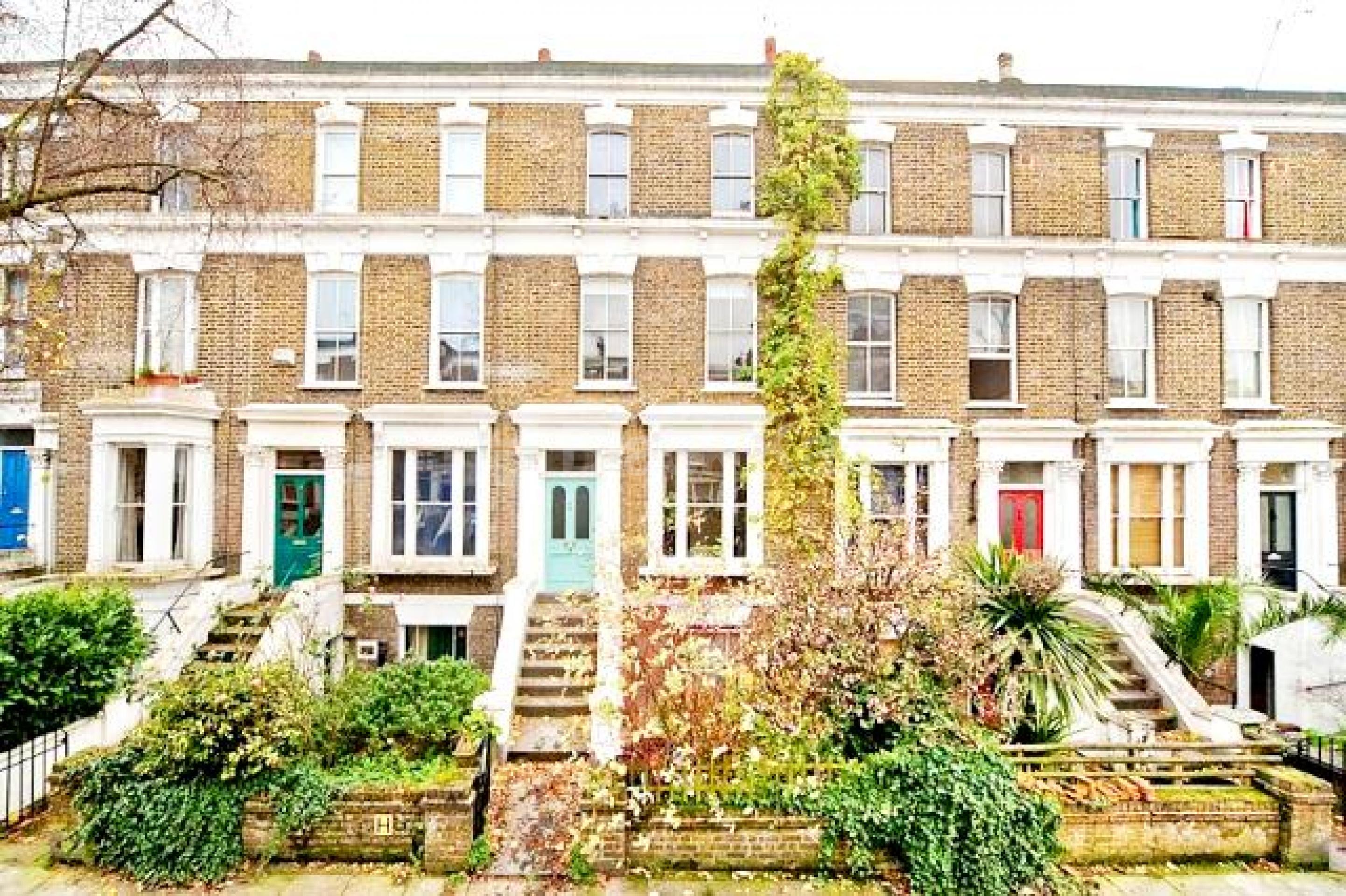 			Fantastic flat / Amazing location, 3 Bedroom, 1 bath, 1 reception Flat			 Gaisford Street, KENTISH TOWN NW5
